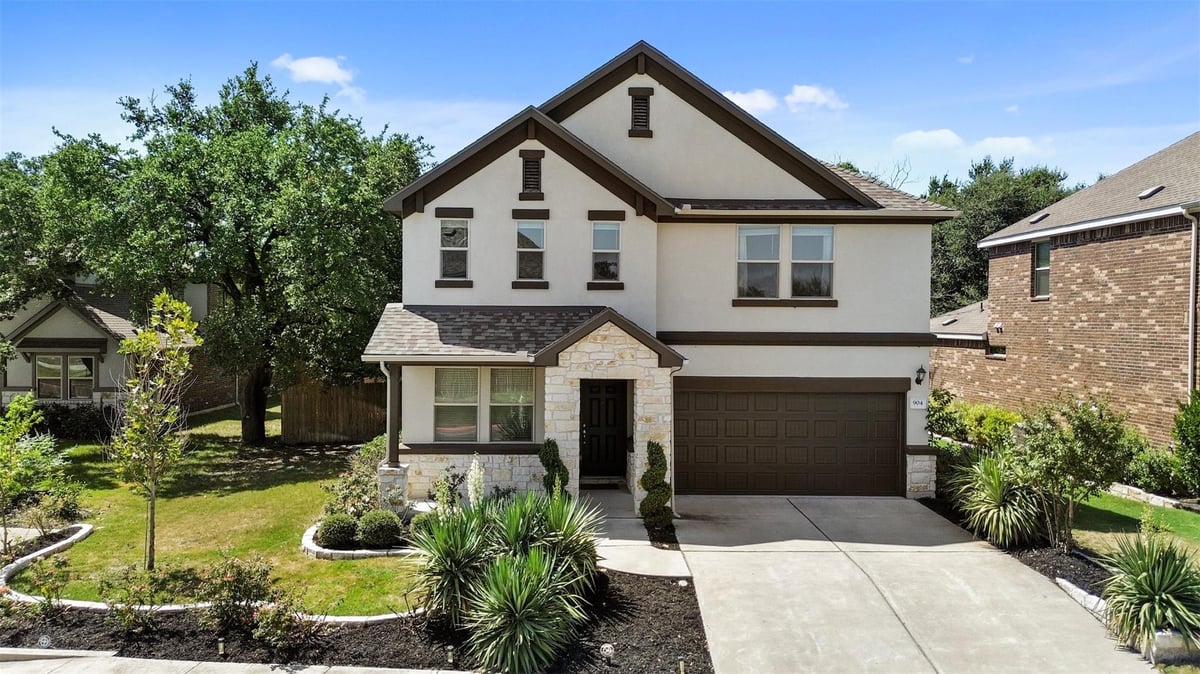 View 904 American Trl Unit #2 in Trails/Leander Condos 904 American Trl Unit #2 - front exterior - Luxury home in Trails/Leander Condos, Leander, TX