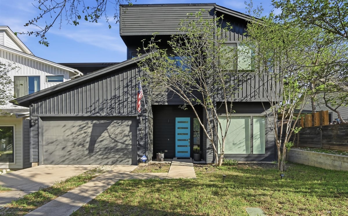 View 904 Catalpa ST Unit #B in Robertson George L 904 Catalpa ST Unit #B - property photo 1 - Luxury home in Robertson George L, Austin, TX