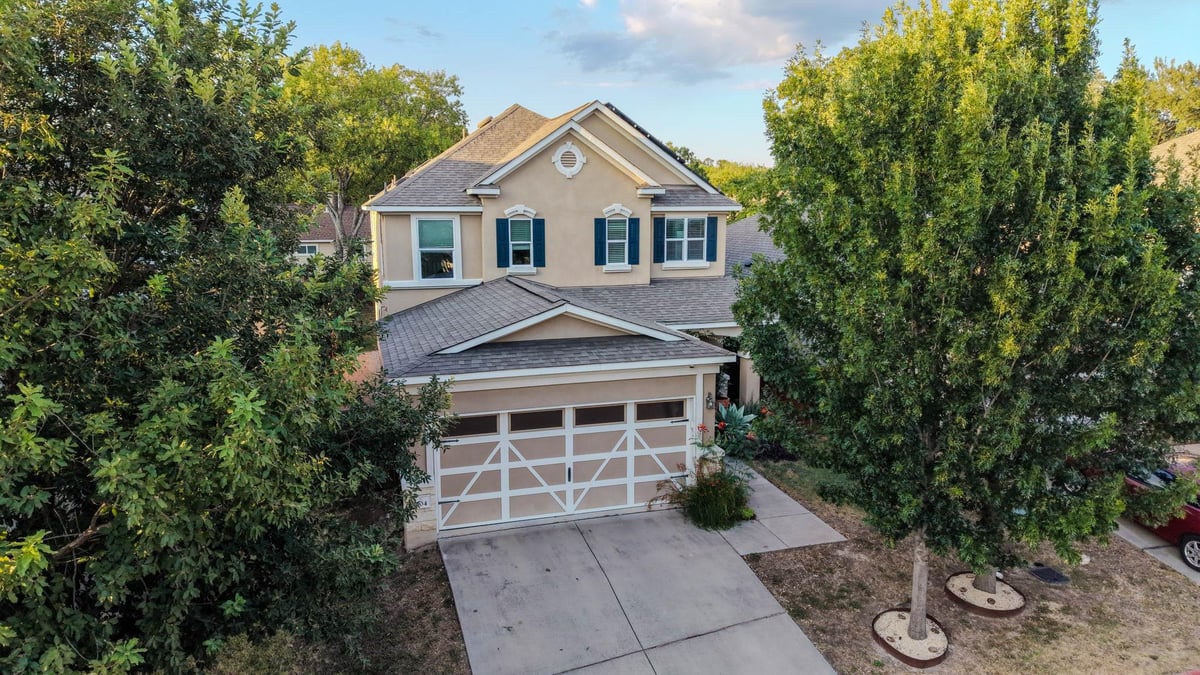 904 Emory Tree DR - property photo 1 - Luxury home in BRENTWOOD VILLAS CONDOMINIUMS, Austin, TX