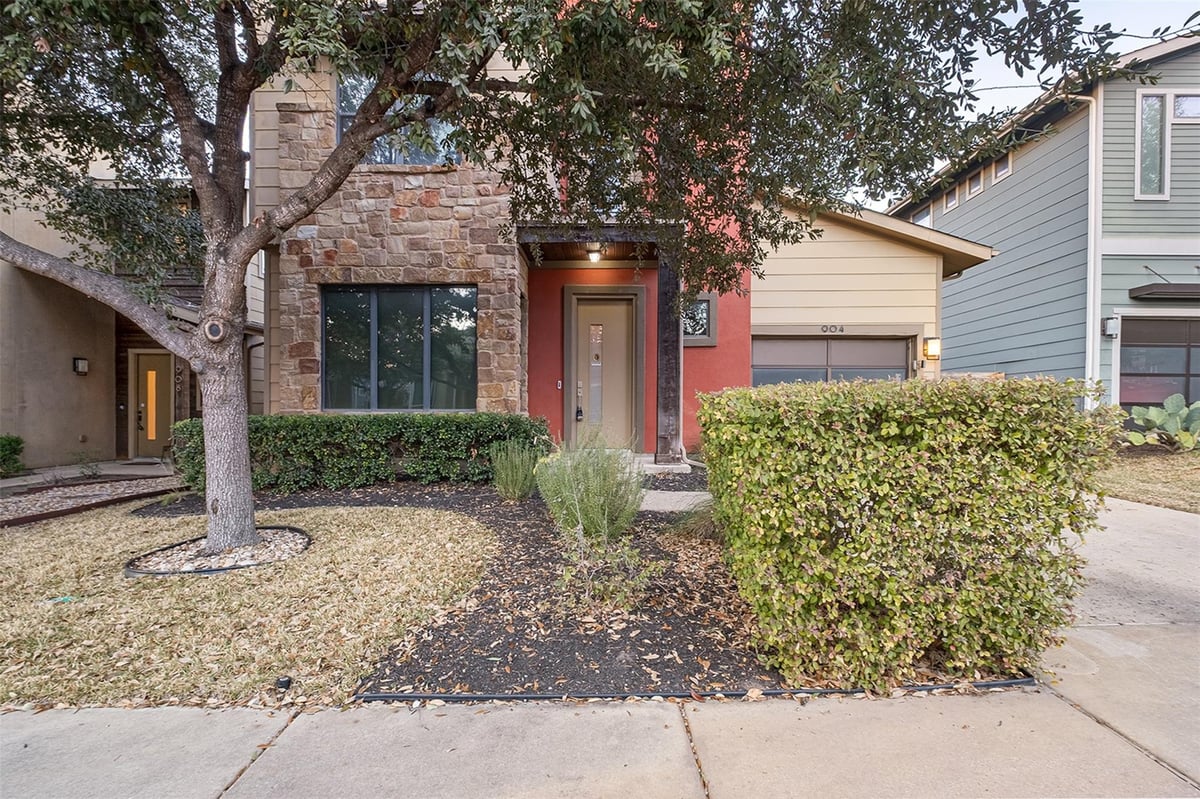 View 904 Freewater LN in Sycamore Court 904 Freewater LN - property photo 1 - Luxury home in Sycamore Court, Austin, TX