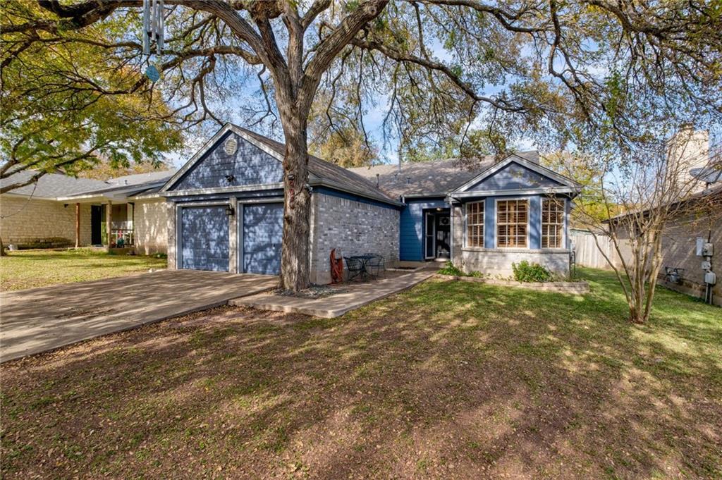View 904 Minturn Ln in Buckingham Estates Ph 04 Sec B 904 Minturn Ln - front exterior - Luxury home in Buckingham Estates Ph 04 Sec B, Austin, TX