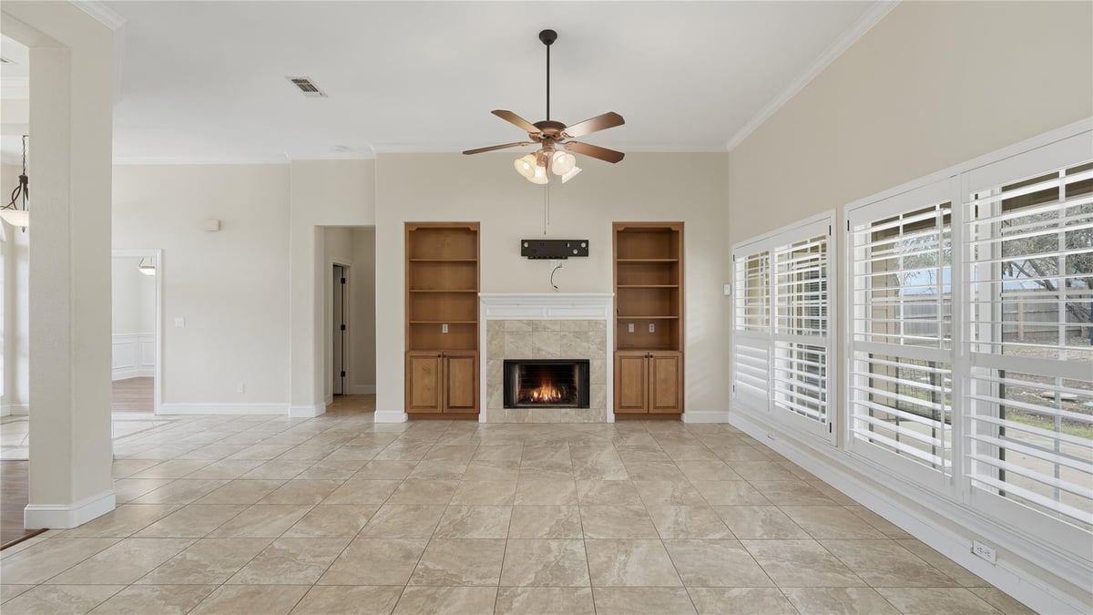 Primary bedroom at 905 Mountain Dr - 3 bed 2 bath home