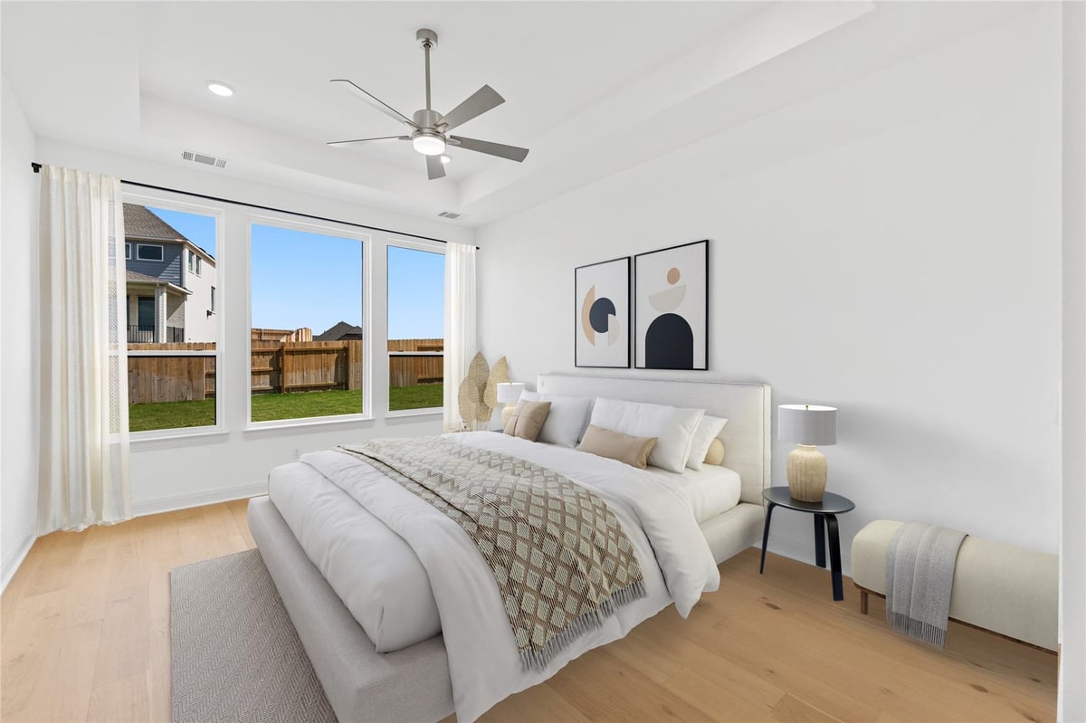 Living area at 905 S Hemingway Loop - 4 bed 4 bath home