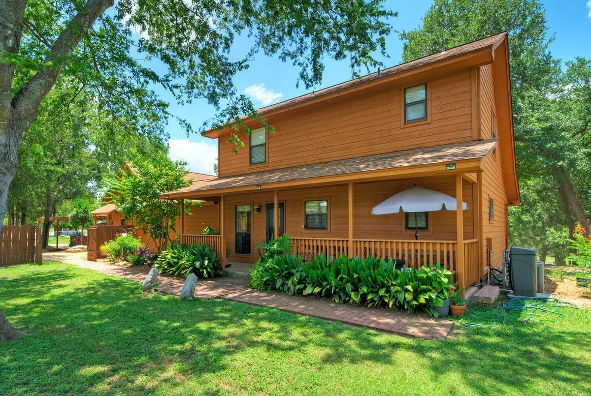 View 906 & 828 Water St in WEBBER J F 906 & 828 Water St - front exterior - Luxury home in WEBBER J F, Webberville, TX