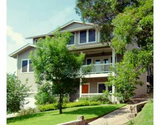 View 906 Live Oak in Travis Heights 906 Live Oak - property photo 1 - Luxury home in Travis Heights, Austin, TX