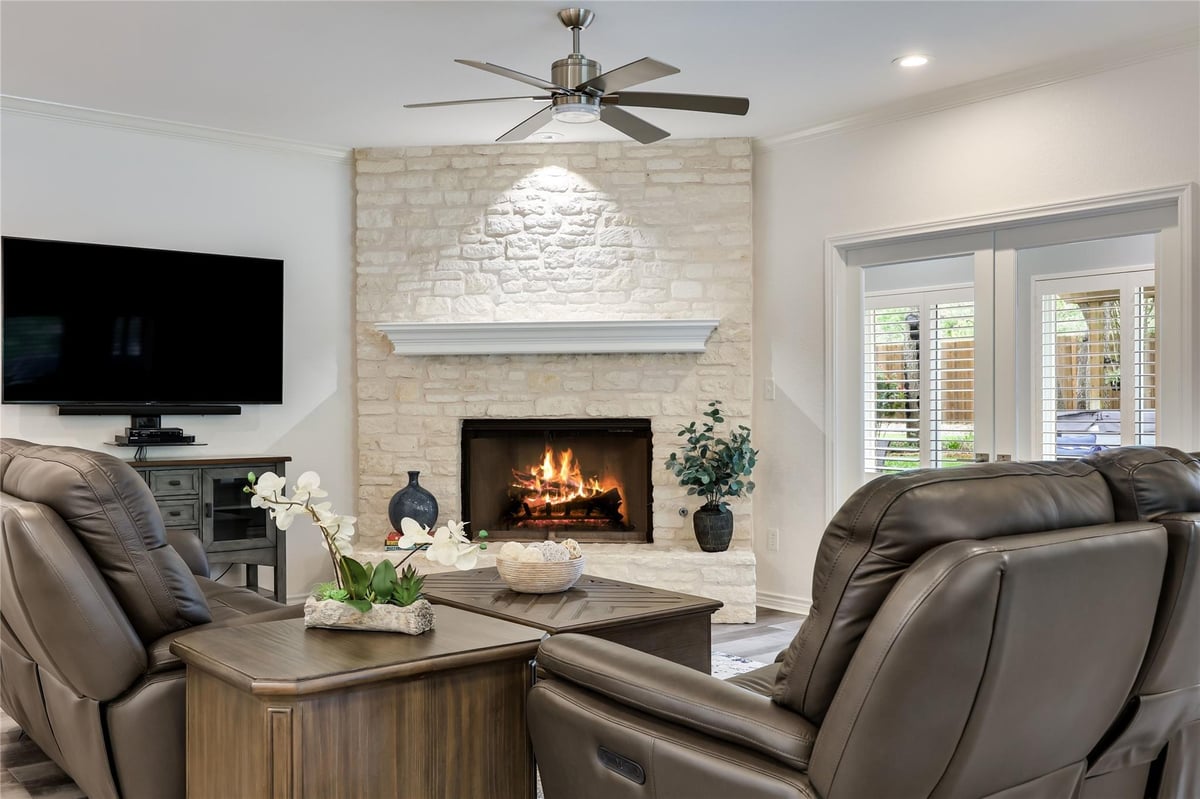 Kitchen at 906 Texas Trl - 3 bed 2 bath home