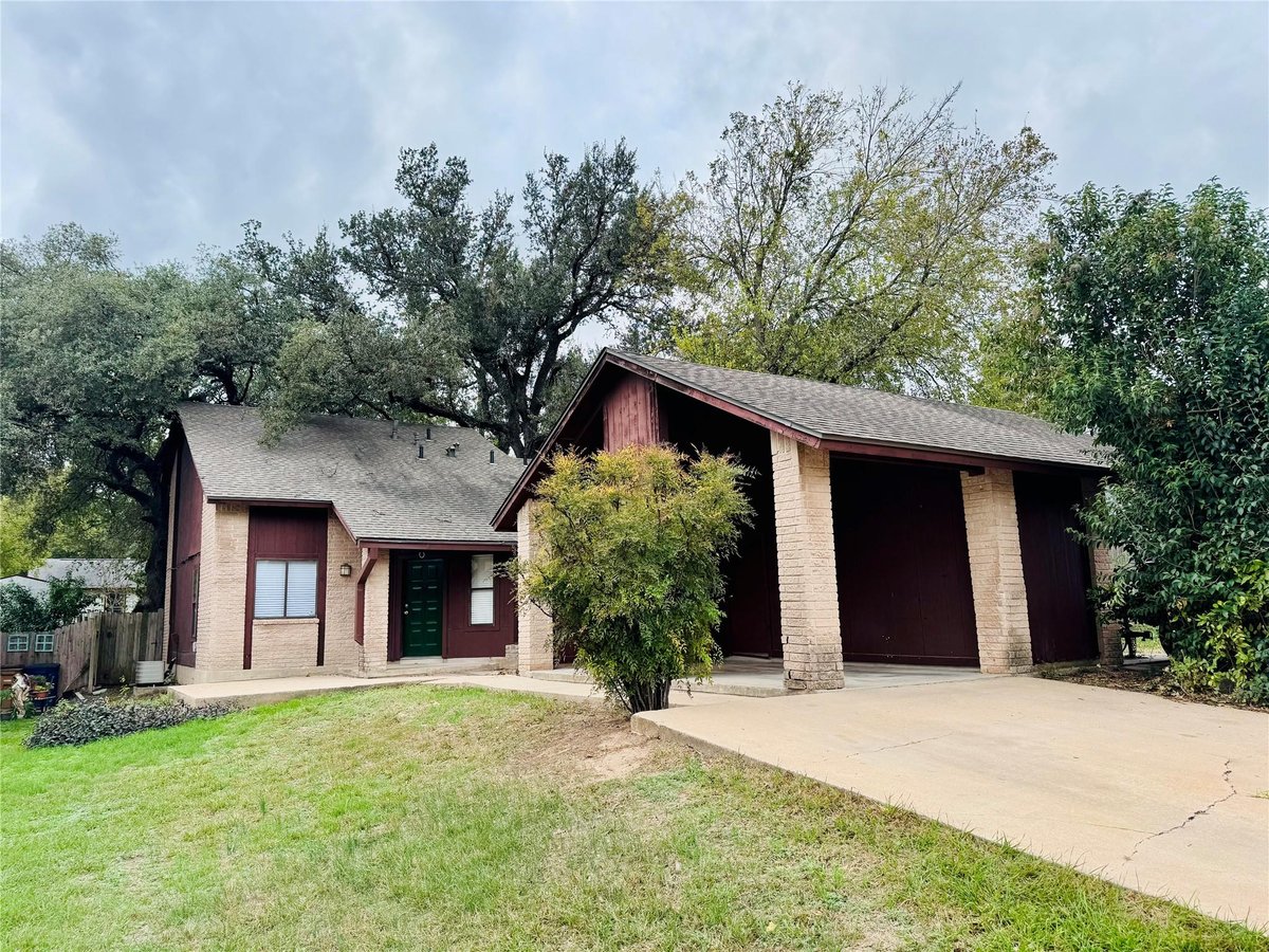 View 907 Milford WAY Unit #A in Milford Oaks 907 Milford WAY Unit #A - property photo 1 - Luxury home in Milford Oaks, Austin, TX
