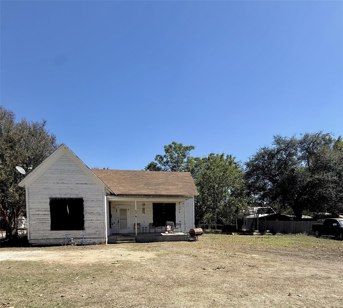 View 907 N Central Ave in Cameron 907 N Central Ave, photo 1 of 14, Cameron, Cameron, TX