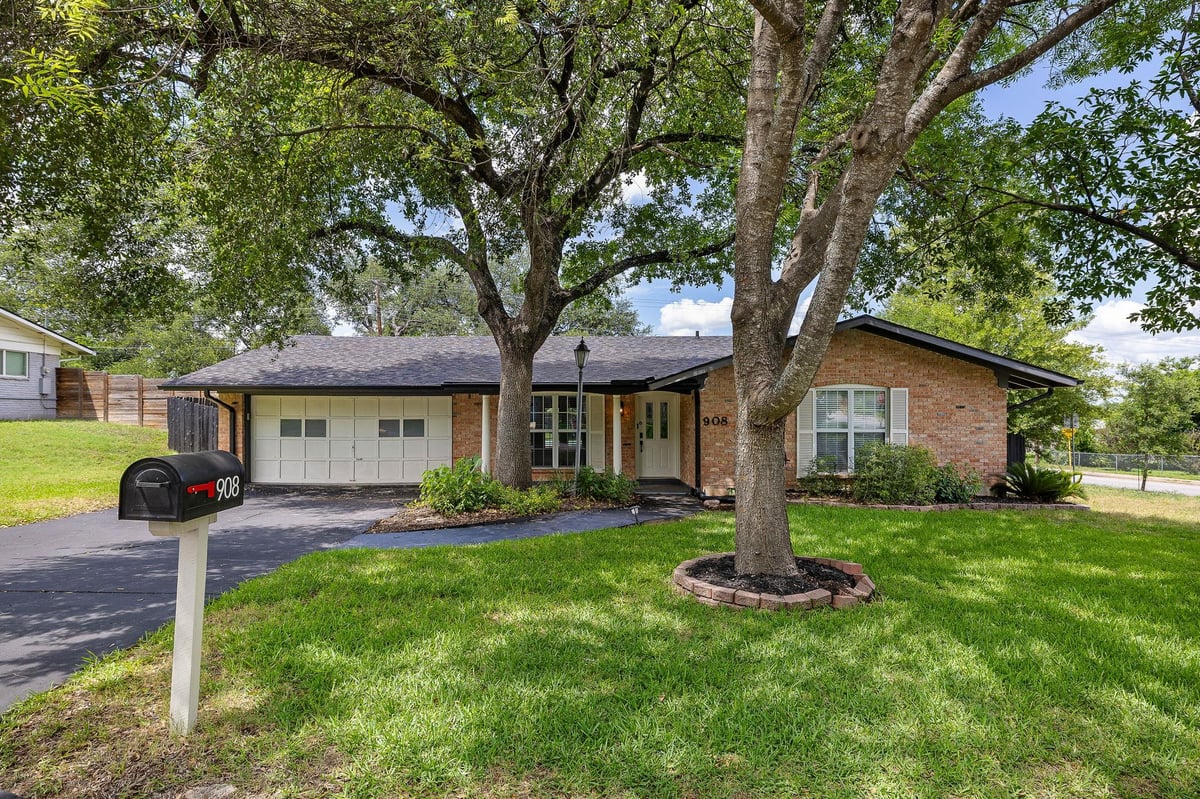 View 908 Hollybluff ST in North Acres Sec 02 908 Hollybluff ST - front exterior - Luxury home in North Acres Sec 02, Austin, TX