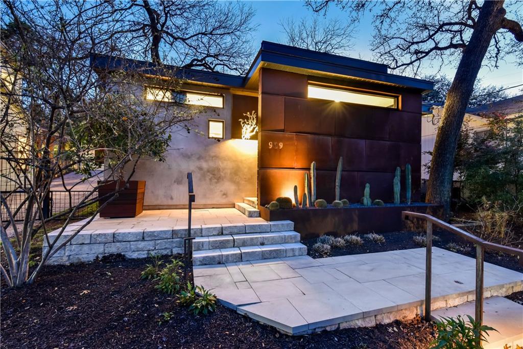 View 909 Post Oak St in Bouldin Creek 909 Post Oak St - property photo 1 - Luxury home in Bouldin Creek, Austin, TX