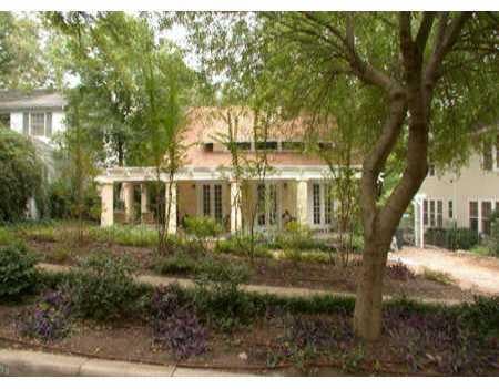 View 909 W 18th ST in Division E 909 W 18th ST - front exterior - Luxury home in Division E, Austin, TX