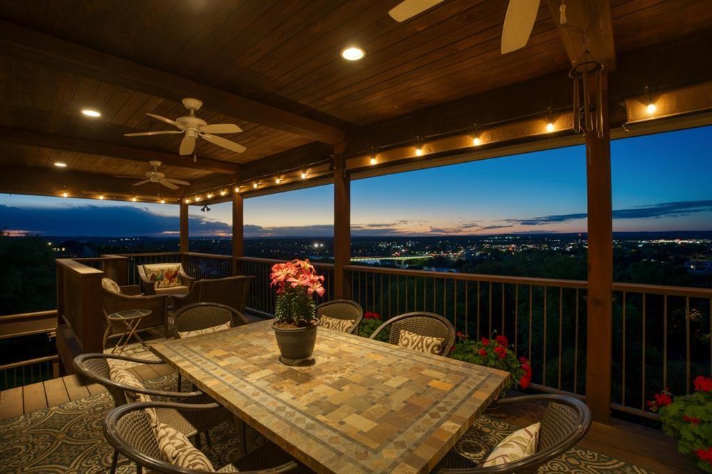 Living area at 91 Gateway N. - 3 bed 3 bath home