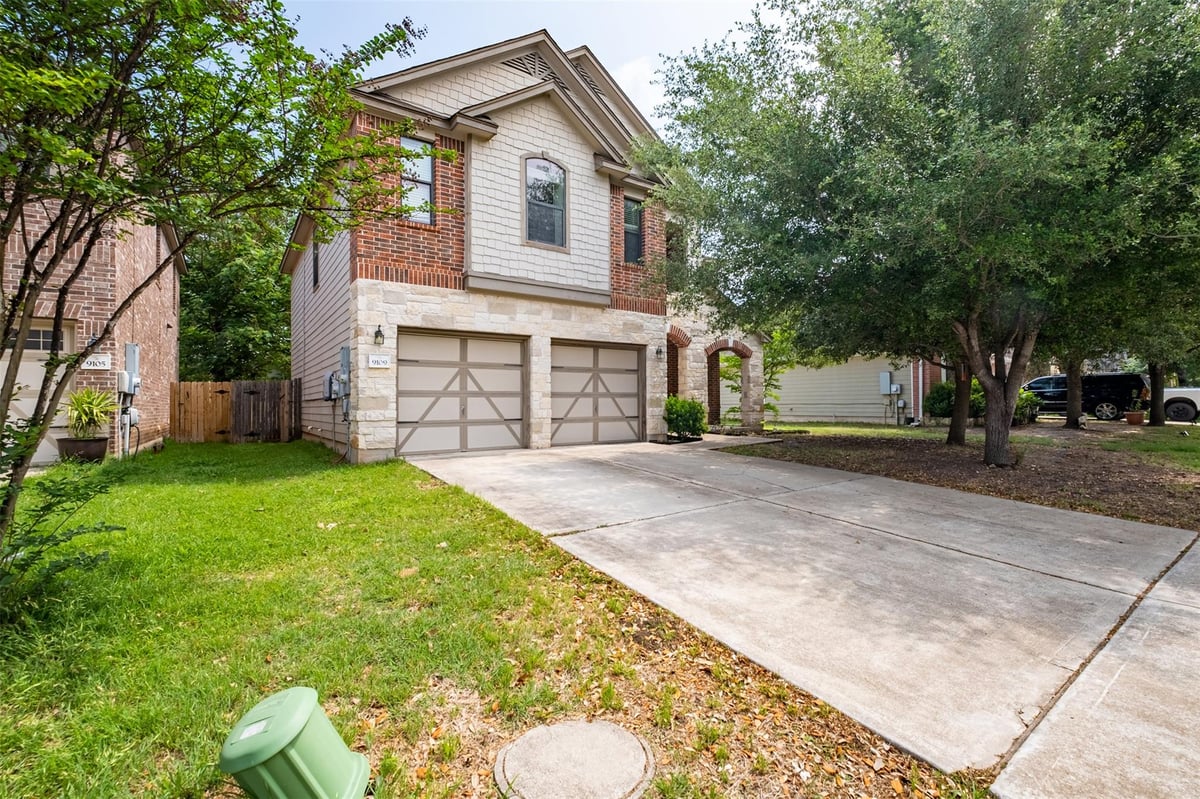 View 9109 Ipswich Bay DR in Sheldon 230 Sec 01 Ph 02 9109 Ipswich Bay DR - property photo 1 - Luxury home in Sheldon 230 Sec 01 Ph 02, Austin, TX