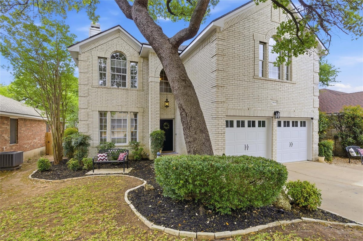 View 9109 Wampton WAY in Village At Western Oaks Sec 15 9109 Wampton WAY - property photo 1 - Luxury home in Village At Western Oaks Sec 15, Austin, TX