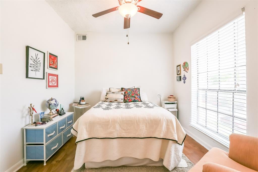 View 912 W 22nd St Unit #202 in Vanderbilt Condo Amd 912 W 22nd St Unit #202 - front exterior - Luxury home in Vanderbilt Condo Amd, Austin, TX