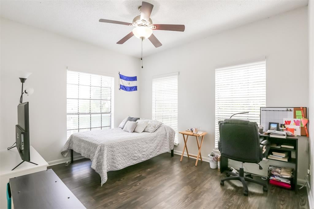 View 912 W 22nd St Unit #302 in Vanderbilt Condo Amd 912 W 22nd St Unit #302 - front exterior - Luxury home in Vanderbilt Condo Amd, Austin, TX