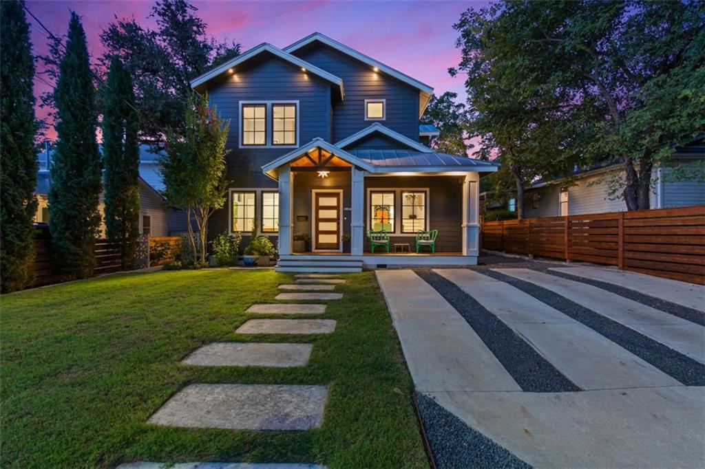 View 912 W Gibson St in Bouldin Creek 912 W Gibson St - property photo 1 - Luxury home in Bouldin Creek, Austin, TX