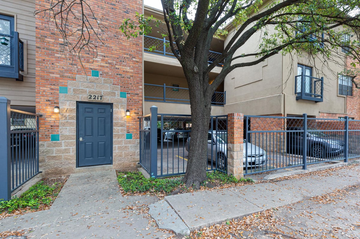 View 914 W 22nd 1/2 ST Unit #304 in Austin 914 W 22nd 1/2 ST Unit #304, photo 1, Austin, Austin, TX