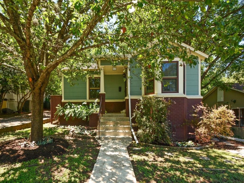 View 915 Post Oak St in Arboles Terrace 915 Post Oak St - front exterior - Luxury home in Arboles Terrace, Austin, TX