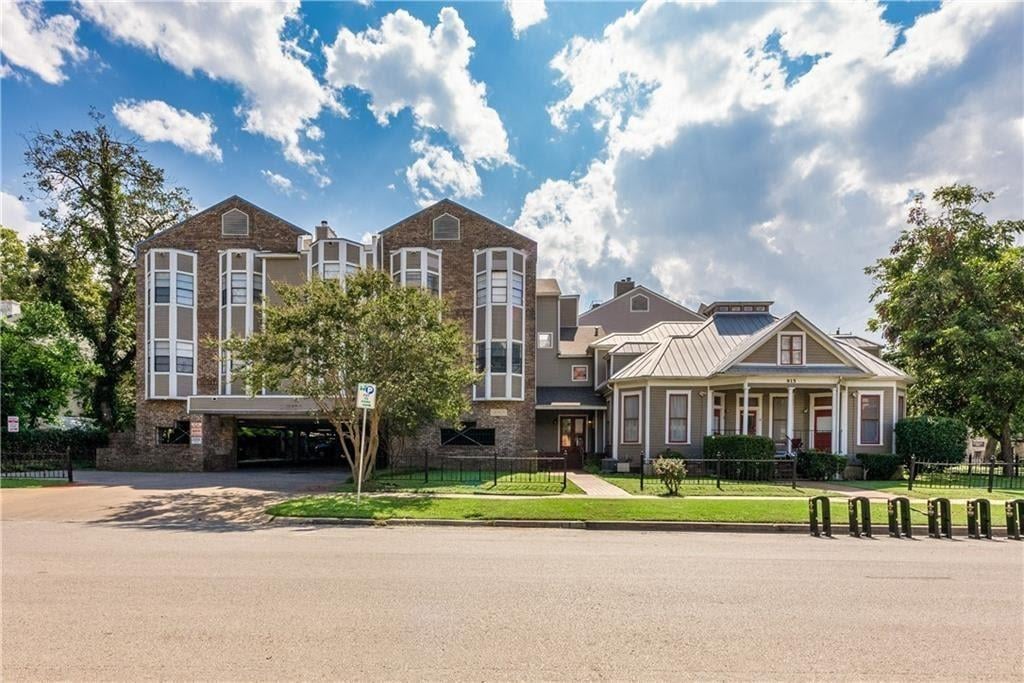 View 915 W 23rd ST Unit #108 in Lenox Condo Amd 915 W 23rd ST Unit #108 - property photo 1 - Luxury home in Lenox Condo Amd, Austin, TX
