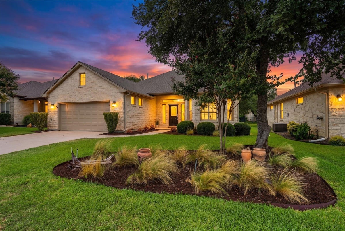 916 Heritage Oaks BND - property photo 1 - Luxury home in Heritage Oaks Sec 1, Georgetown, TX