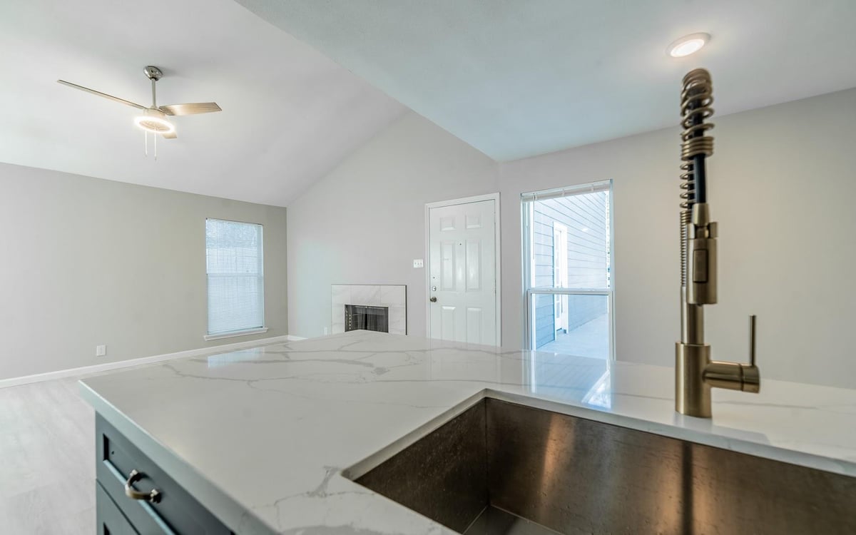 View 916 Sirocco DR Unit #B in Southbreeze 916 Sirocco DR Unit #B - property photo 1 - Luxury home in Southbreeze, Austin, TX