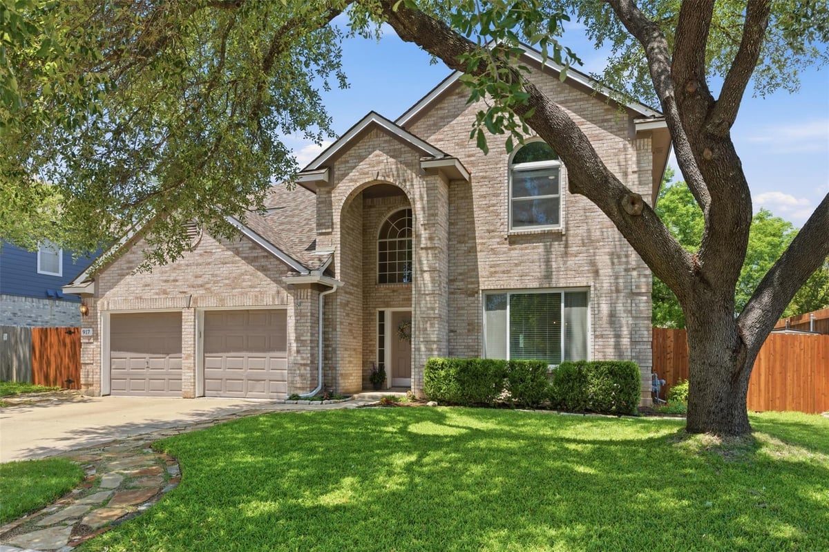 View 917 Woodhollow LN in Buttercup Creek Sec 03 Village 05-A 917 Woodhollow LN - front exterior - Luxury home in Buttercup Creek Sec 03 Village 05-A, Cedar Park, TX