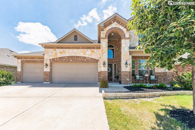 View 920 Arvada Dr in Savanna Ranch Sec 2 920 Arvada Dr - front exterior - Luxury home in Savanna Ranch Sec 2, Leander, TX