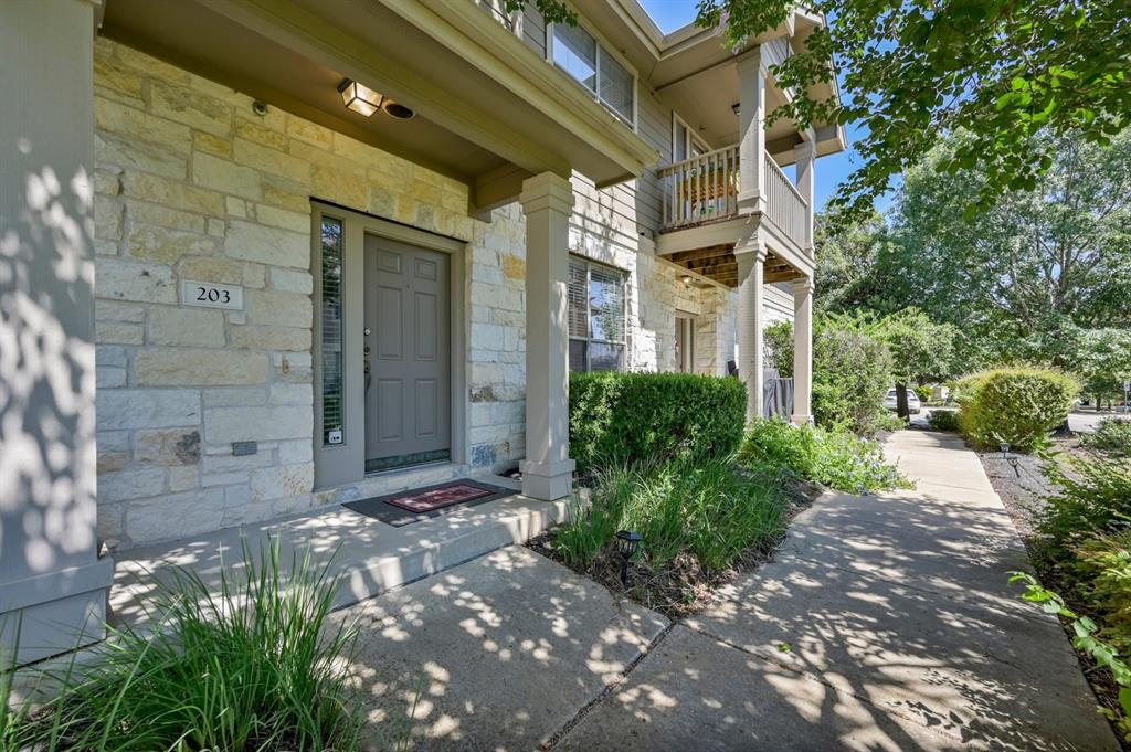 View 9201 Brodie Ln Unit #203 in Brodie Heights Condo Amd 9201 Brodie Ln Unit #203 - front exterior - Luxury home in Brodie Heights Condo Amd, Austin, TX