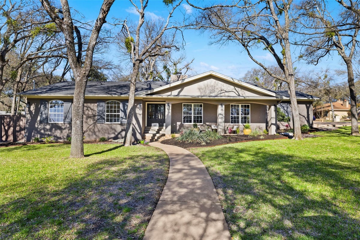 View 9202 Springwood Dr in Balcones Village Sec 05 Ph A 9202 Springwood Dr - front exterior - Luxury home in Balcones Village Sec 05 Ph A, Austin, TX