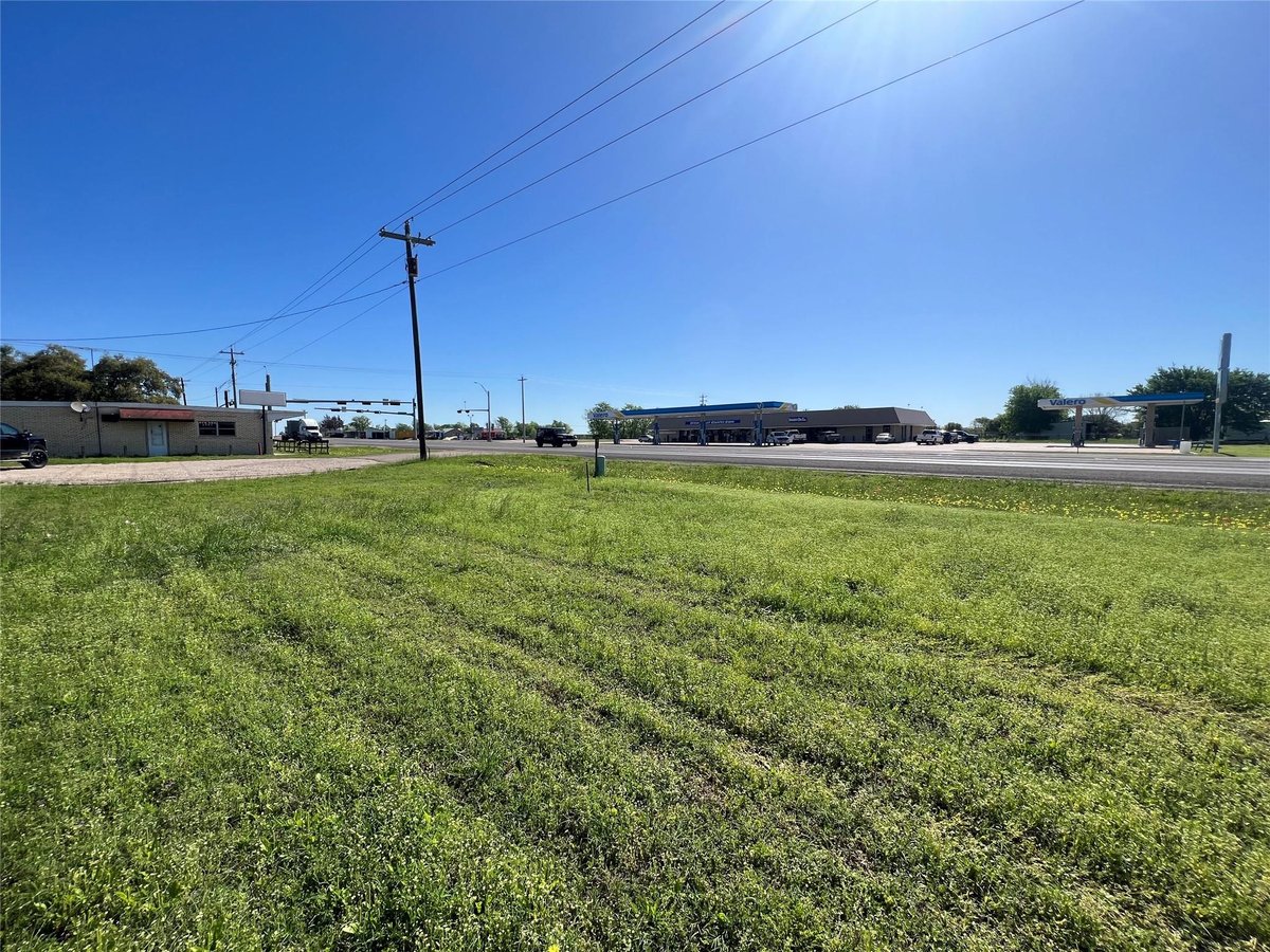 View 9203 Highway 21 Hwy in A001600 9203 Highway 21 Hwy - front exterior - Luxury lot in A001600, Bryan, TX