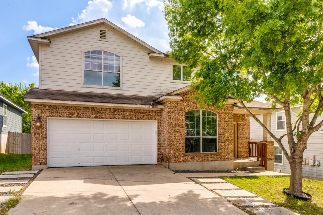 Living area at 9204 Magna Carta Loop - 5 bed 2 bath home