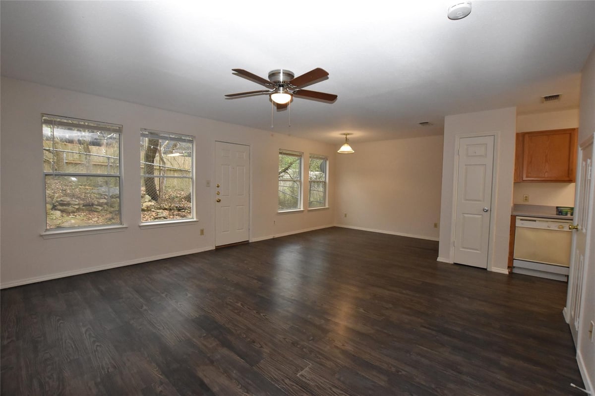 Living area at 921-923 Sagewood Trl - Hughson Heights Sec 03 C, San Marcos, TX