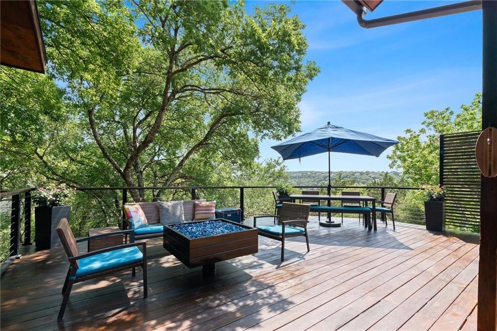 View 9214 Knoll Crest Loop in Great Hills 7-A 9214 Knoll Crest Loop - front exterior - Luxury home in Great Hills 7-A, Austin, TX