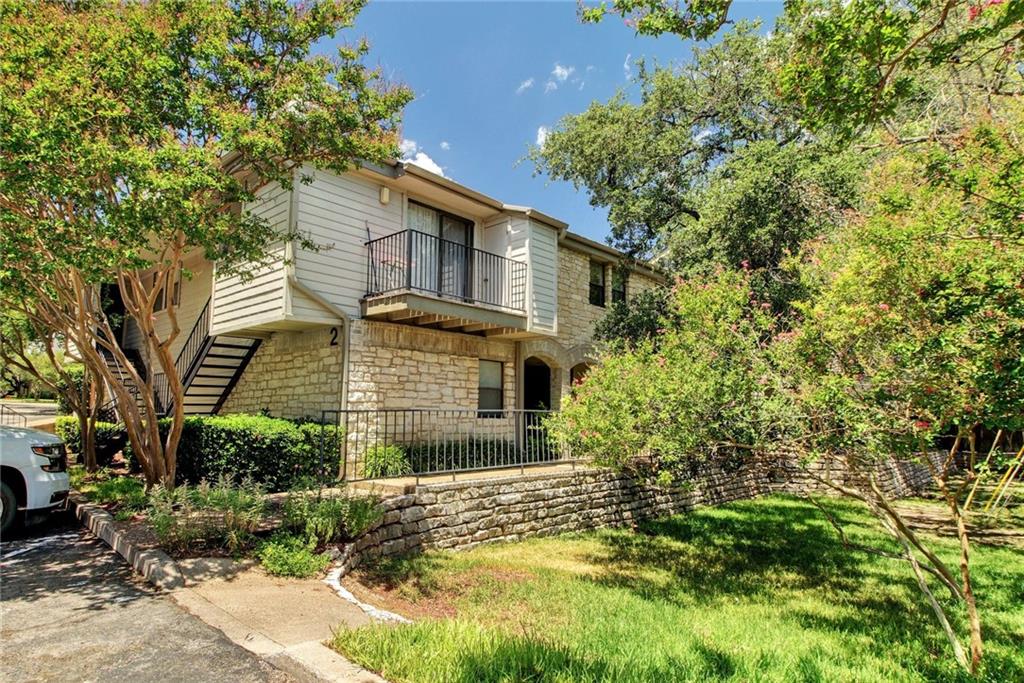 View 9226 Jollyville Rd Unit #220 in Arcadia Condo Amd 9226 Jollyville Rd Unit #220 - front exterior - Luxury home in Arcadia Condo Amd, Austin, TX