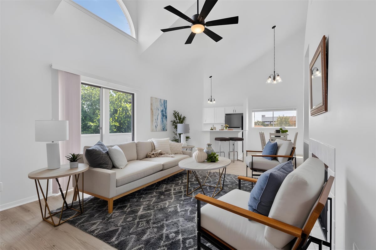 View 923 E 41st ST Unit #210 in Dure Len C 923 E 41st ST Unit #210 - property photo 1 - Luxury home in Dure Len C, Austin, TX