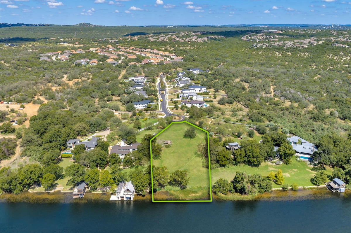 View 924 Cypress Grove DR in Steiner Ranch 924 Cypress Grove DR - property photo 1 - Luxury lot in Steiner Ranch, Austin, TX