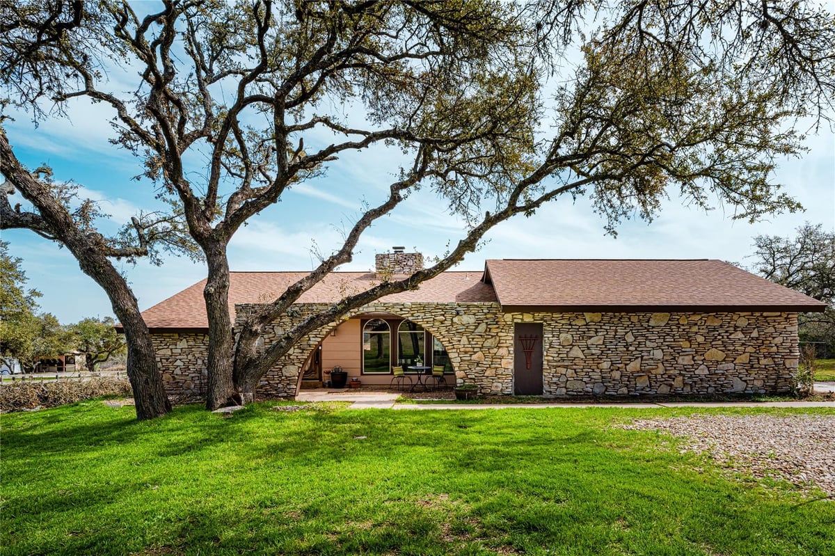 View 9301 Elm Grove CIR in Scenic Brook Estates Sec 01 9301 Elm Grove CIR - property photo 1 - Luxury home in Scenic Brook Estates Sec 01, Austin, TX
