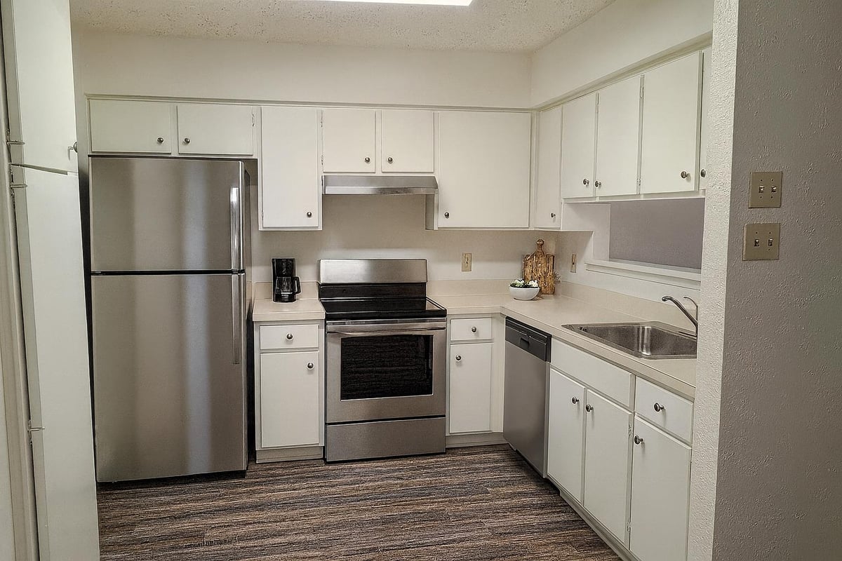 Living area at 9303 Quail Field Dr - Quail Creek Sec 07 Ph 01, Austin, TX