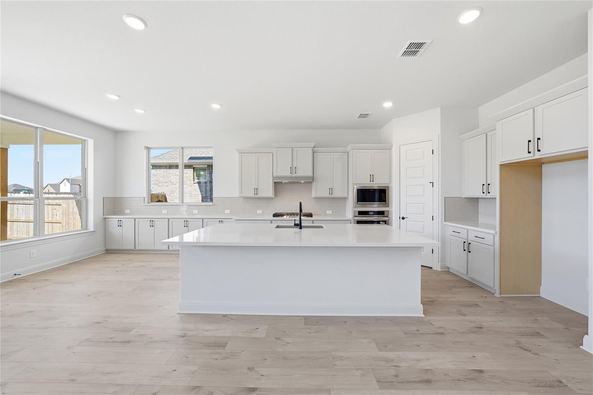Primary bedroom at 933  Sunny Ridge Dr - 6 bed 4 bath home
