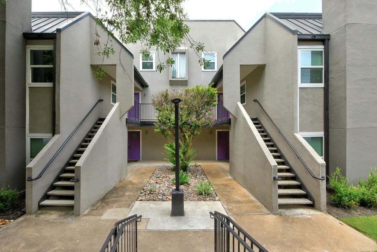 Bathroom at 935  La Posada Dr  #212 - 2 bed 2 bath home