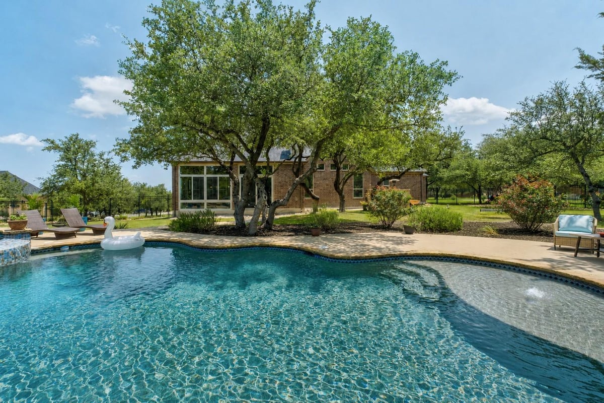 View 9400 Stratus Dr in Vistancia Sec 1 9400 Stratus Dr - front exterior - Luxury home in Vistancia Sec 1, Dripping Springs, TX