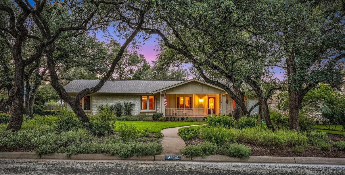 View 9404 Arch Hill Cir in Balcones Village Sec 07 9404 Arch Hill Cir - front exterior - Luxury home in Balcones Village Sec 07, Austin, TX
