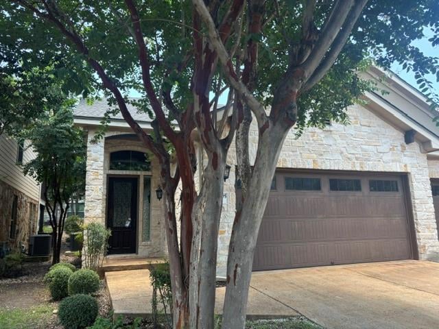 View 9405 Solana Vista LOOP Unit #A in Colina Vista Condo Amd 9405 Solana Vista LOOP Unit #A - property photo 1 - Luxury home in Colina Vista Condo Amd, Austin, TX