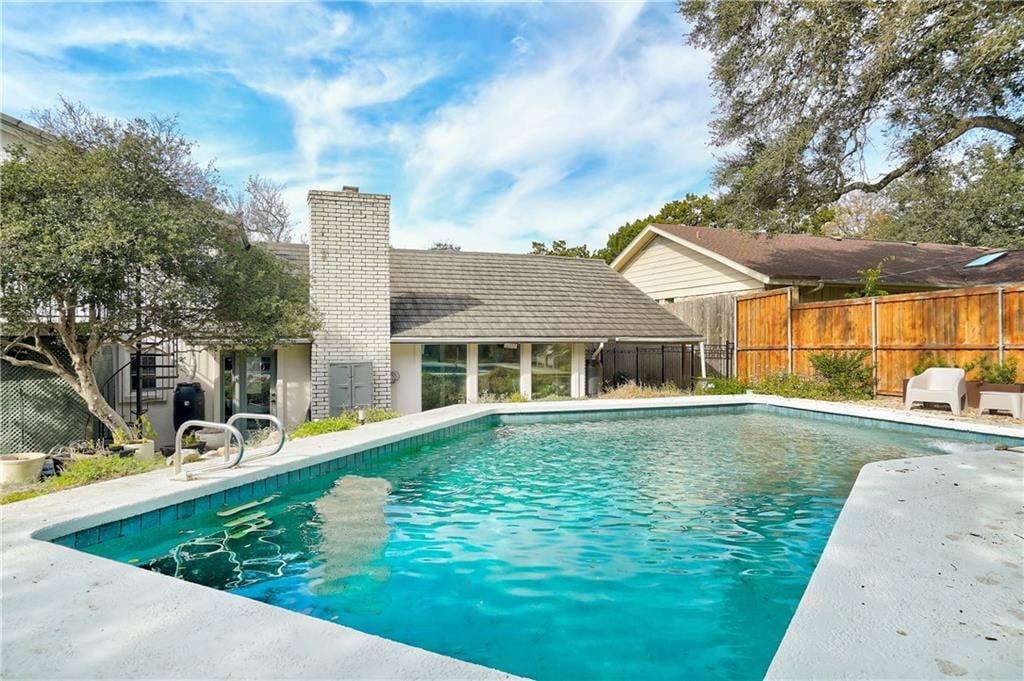 View 9409 Spring Hollow Dr in Balcones Village Sec 06 9409 Spring Hollow Dr - front exterior - Luxury home in Balcones Village Sec 06, Austin, TX