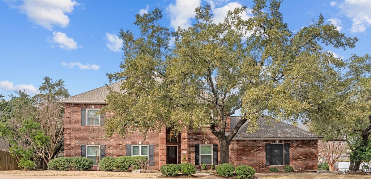 View 9410 Bluegrass Dr in Great Hills 20 9410 Bluegrass Dr - front exterior - Luxury home in Great Hills 20, Austin, TX
