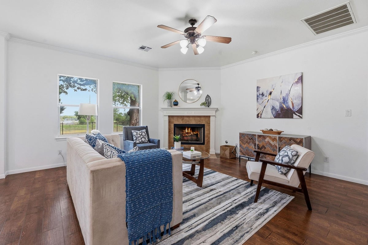 Living area at 9421 Eagle Knl - 4 bed 2 bath home