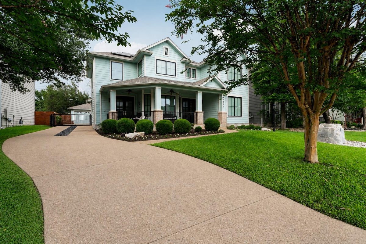 View 9433 Hopeland DR in Circle C Ranch Ph B Sec 20-A 9433 Hopeland DR - property photo 1 - Luxury home in Circle C Ranch Ph B Sec 20-A, Austin, TX