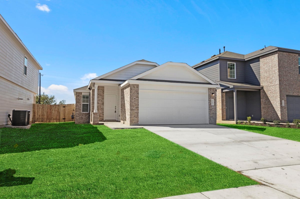 View 945 Soapstone Pass in Sunset Oaks 945 Soapstone Pass - front exterior - Luxury home in Sunset Oaks, Maxwell, TX