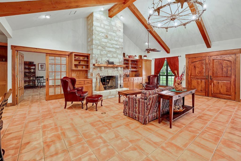 Living area at 95 Augusta Dr - 3 bed 2 bath home